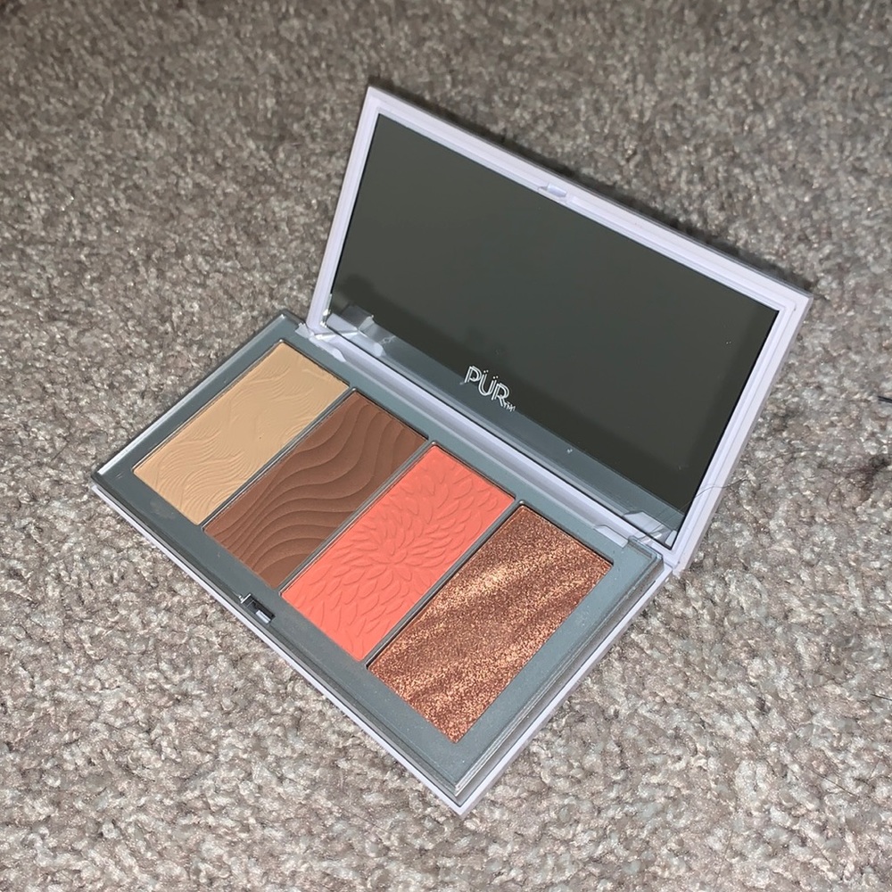 Pür 4-in-1 Skin-Perfecting Powders Face Palette
